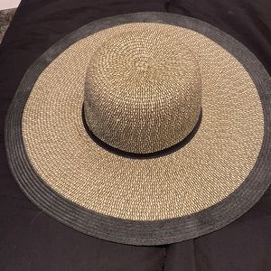 Women’s beach hat